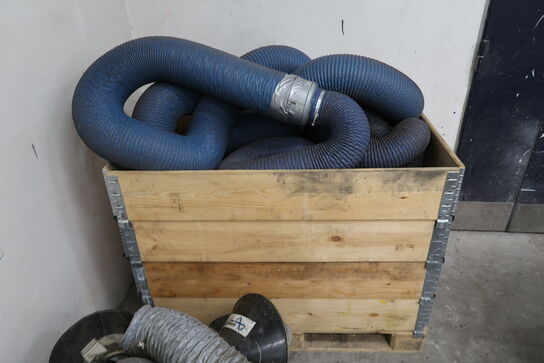 Udsugningsarm samt diverse slanger 