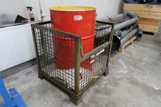 Tønde med Shell Tellus S3 M 46 viskøs baseolie + transportbur