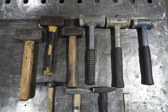 9 stk. Hammere + 1 mejsel 