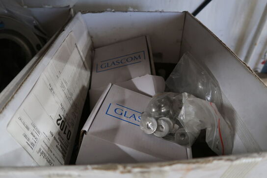 4 stk. Stålreoler med indhold