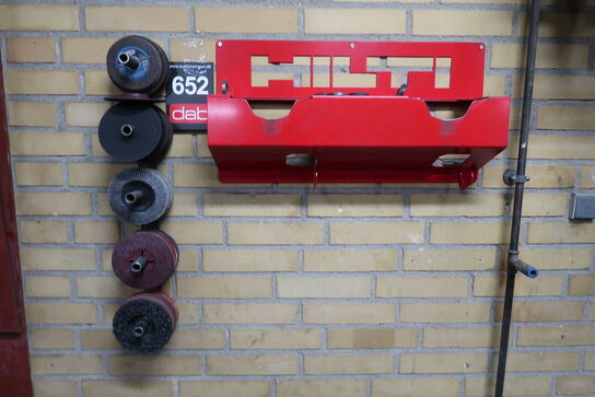 Stativer med diverse slibeskiver 