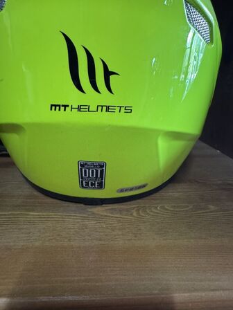 MC hjelm, MT HELMETS