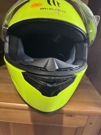MC hjelm, MT HELMETS