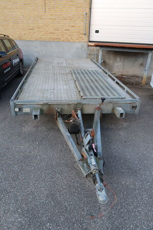 Maskintrailer HAPERT - 2700kg