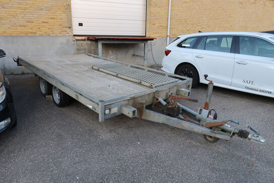 Maskintrailer HAPERT - 2700kg