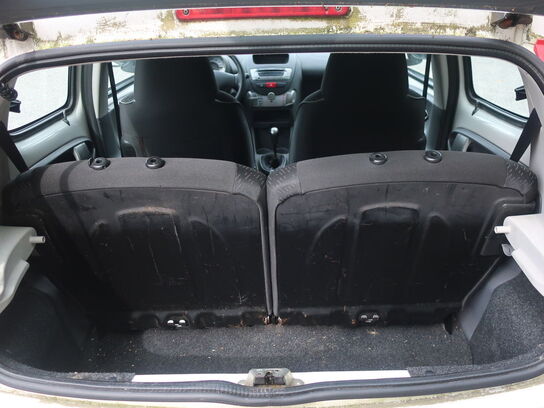 Personbil PEUGEOT 107