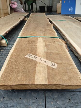 1 stk. Egetræsplanke str. 271 x 57 x 5,5