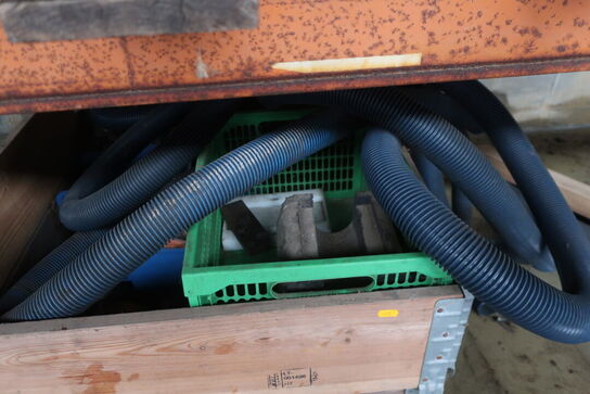 Paller m. div. indhold (se billeder)