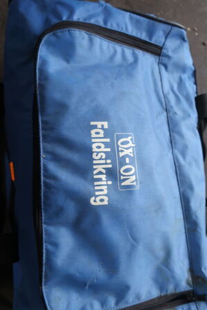 Taske med faldsikring