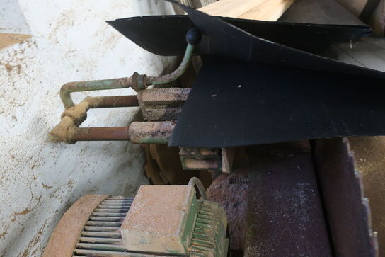 Bordrundsav/savværksmaskine 