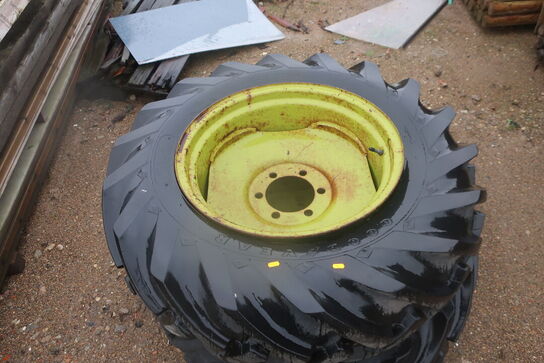 2 stk. traktor/maskinhjul 24" m. 12.4-24 dæk