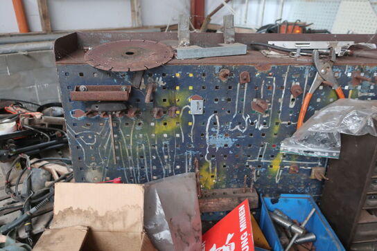 Værktøjsbord inkl. indhold