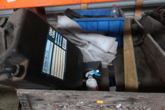 Paller m. div. indhold (se billeder)