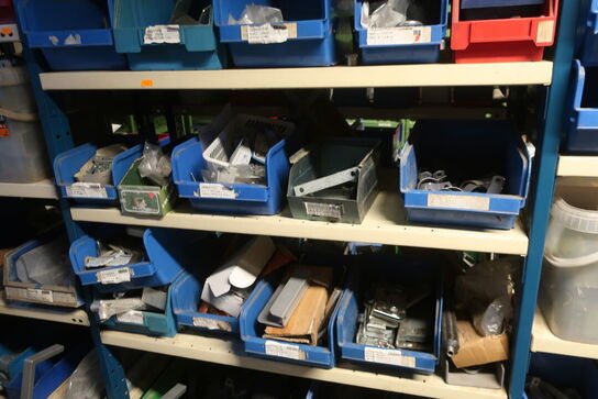 3 fag reoler inkl. indhold (se billeder)