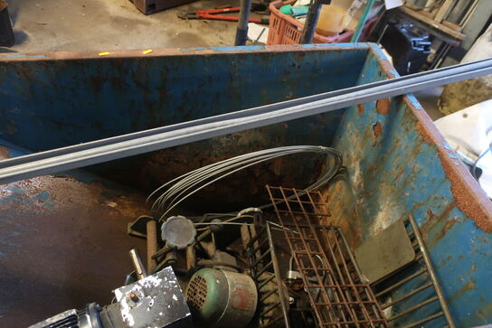 Tipcontainer inkl. indhold