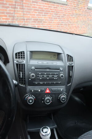 Personbil KIA C'eed SW 1,6 diesel (momsfri)