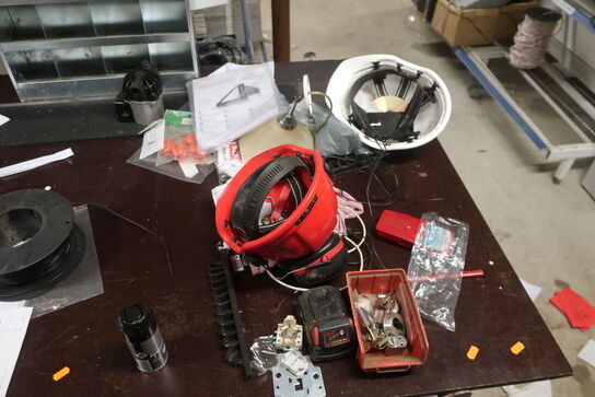 Murerbukke/bord inkl. indhold