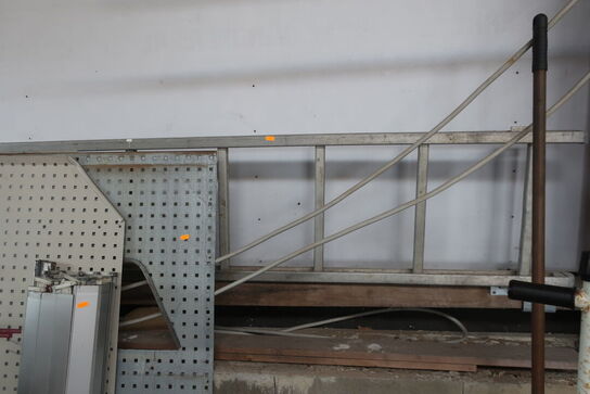 Perforerede plader og stige