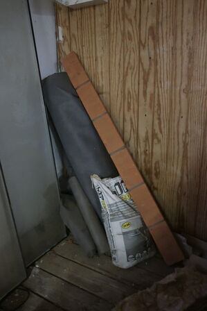 Div. hegnspæle m.v. (se billeder)