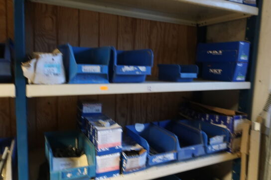 4 fag reoler inkl. indhold (se billeder)