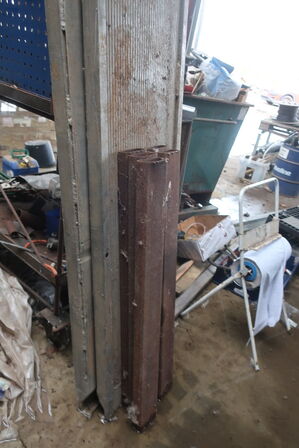 2 stk. aluslisker, 5 stk. firkantrør