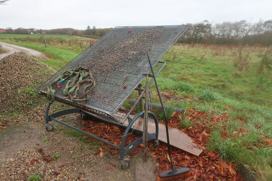 Sorteringsrist på stativ