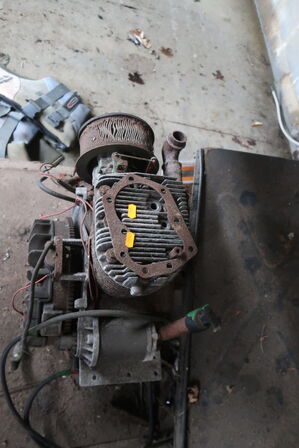 Ældre motor, stand og model ukendt