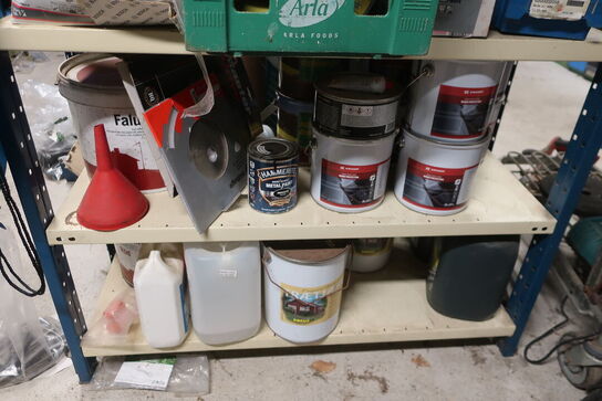 Reol inkl. indhold (se billeder)