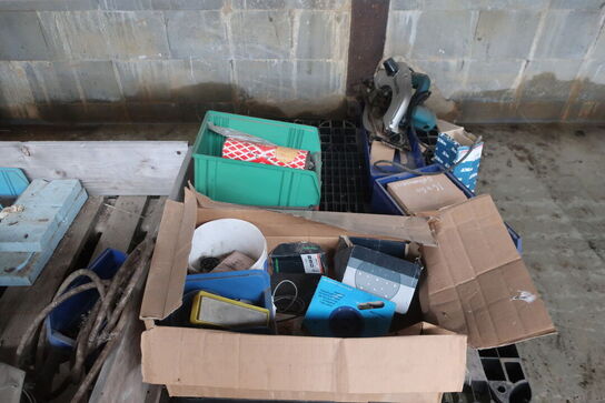 Paller m. div. indhold (se billeder)