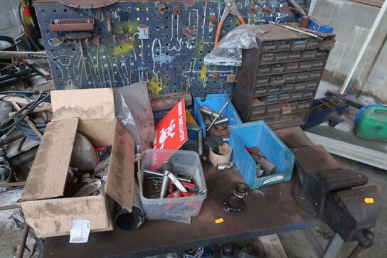 Værktøjsbord inkl. indhold