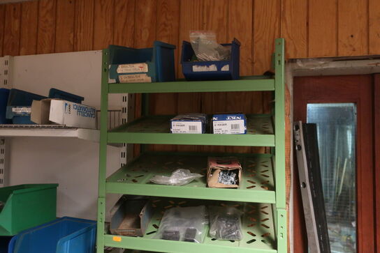 4+1 fag reoler inkl. indhold (hegnstilbehør m.v.) (se billeder)