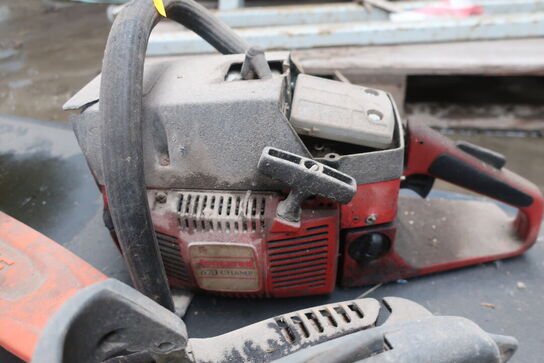 Div. ældre kædesave m.v. (se billeder)