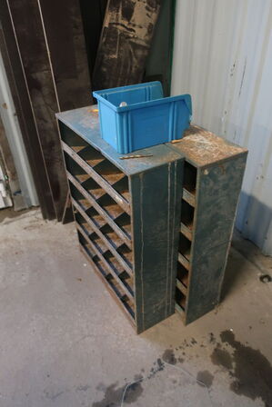 2 stk. sortimentsreoler