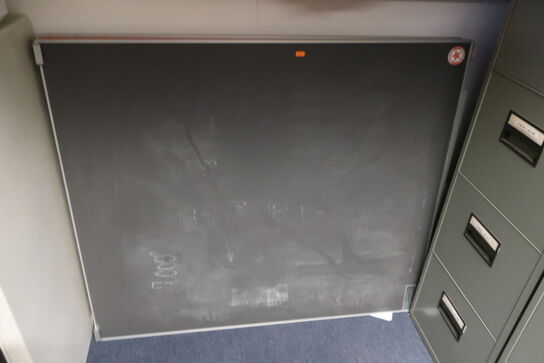 Glastable/whiteboard samt alm. tavle til kridt