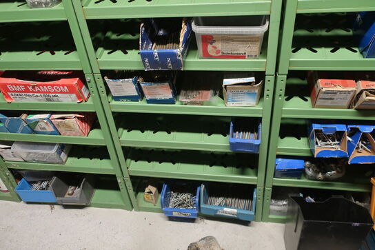 8 fag reoler inkl. indhold (se billeder)