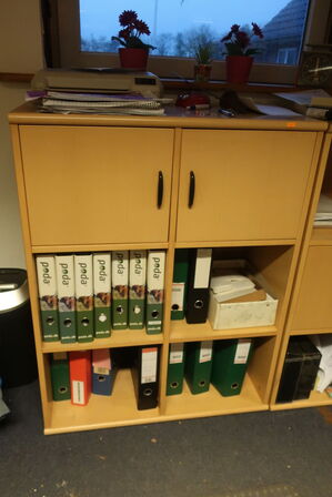 4 stk. kontorskabe/reoler
