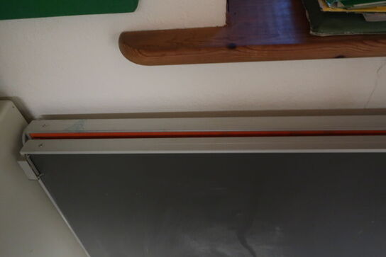 Glastable/whiteboard samt alm. tavle til kridt