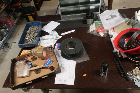 Murerbukke/bord inkl. indhold