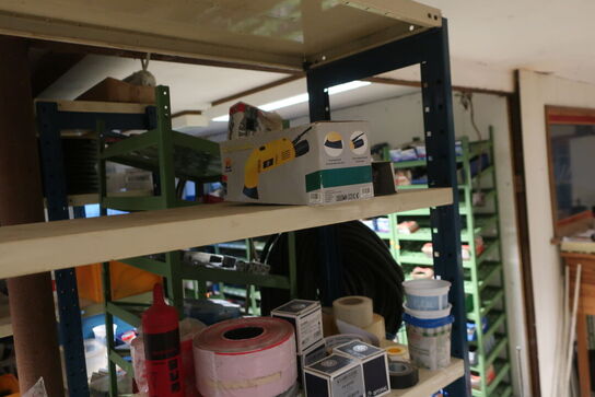 Reol inkl. indhold (se billeder)