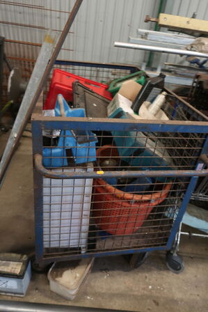 4 stålbure inkl. indhold