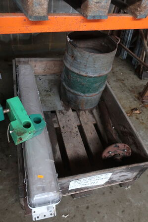 Paller m. div. indhold (se billeder)