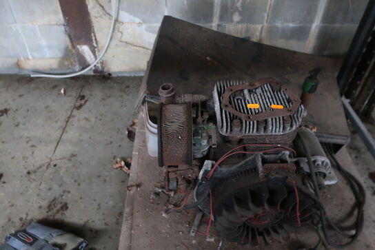 Ældre motor, stand og model ukendt