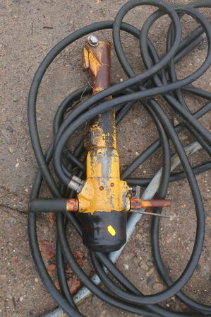 Hydraulisk nedbrydningshammer