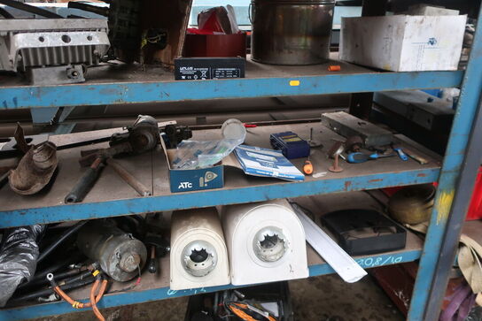 4 sektioner lagerreoler inkl. indhold (se billeder)