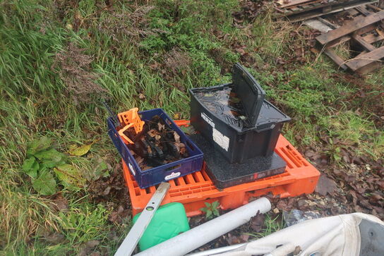 Div. metalemner, træ m.v. (se billeder)