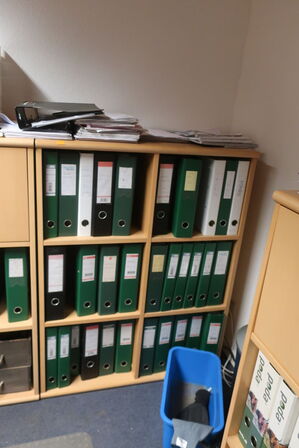 4 stk. kontorskabe/reoler