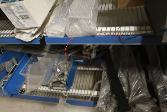 2 fag salgsreoler inkl. indhold (se billeder)