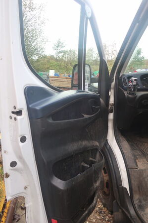 Ladbil/mandskabsvogn IVECO 35C21 3,0D