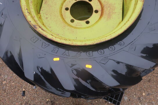 2 stk. traktor/maskinhjul 24" m. 12.4-24 dæk