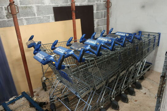 8 stk. indkøbsvogne